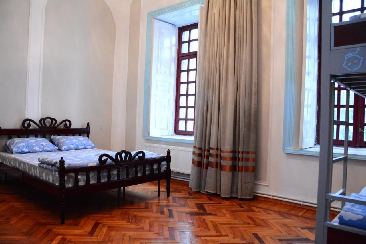 Flora Hostel Baku Zewnętrze zdjęcie