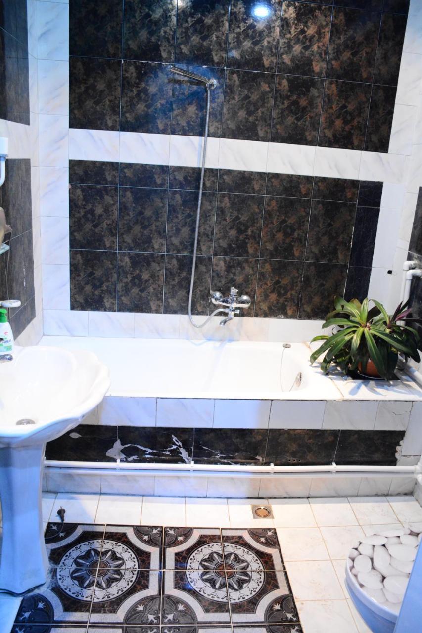 Flora Hostel Baku Zewnętrze zdjęcie